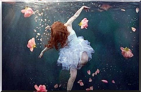 girl underwater