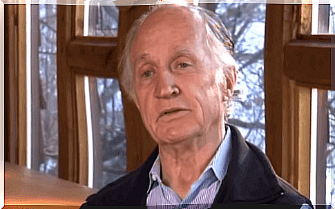 Mario Capecchi in the middle of an interview